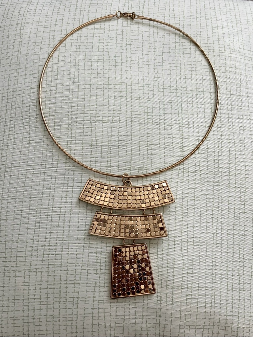 Rose Gold Triple-Panel Pendant Necklace - Elegant Geometric Accent